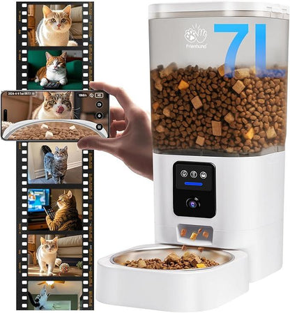 Automatic cat feeder with camera, app control, and 7L food storage, dispensing dry kibble
